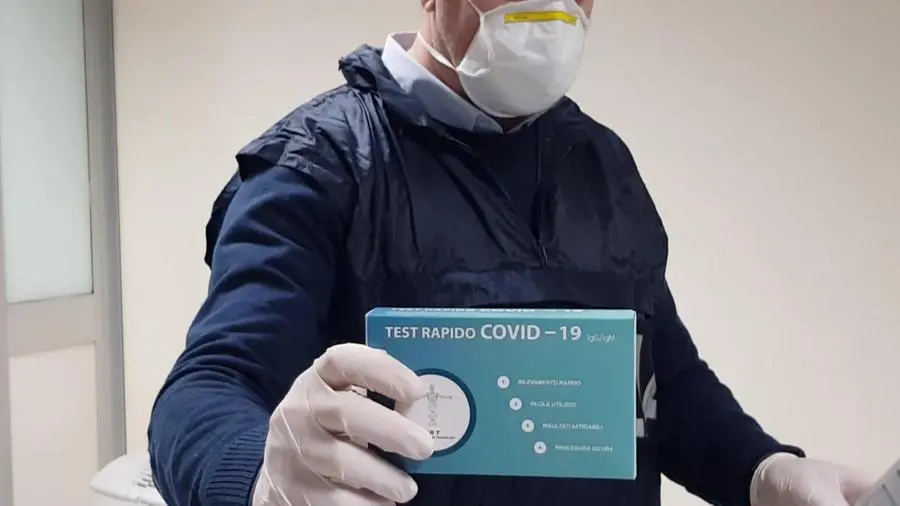 Coronavirus, sequestrati kit illegali per il Covid-19