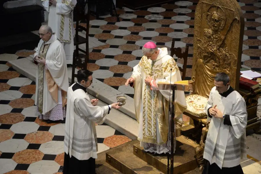 La celebrazione della Messa di Pasqua in Duomo