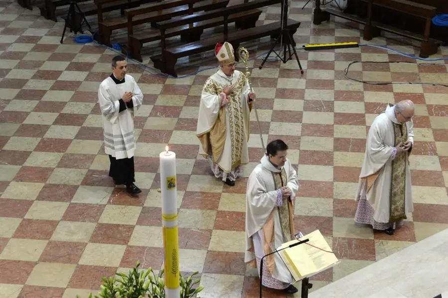 La celebrazione della Messa di Pasqua in Duomo
