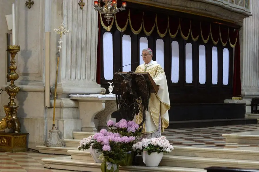 La celebrazione della Messa di Pasqua in Duomo