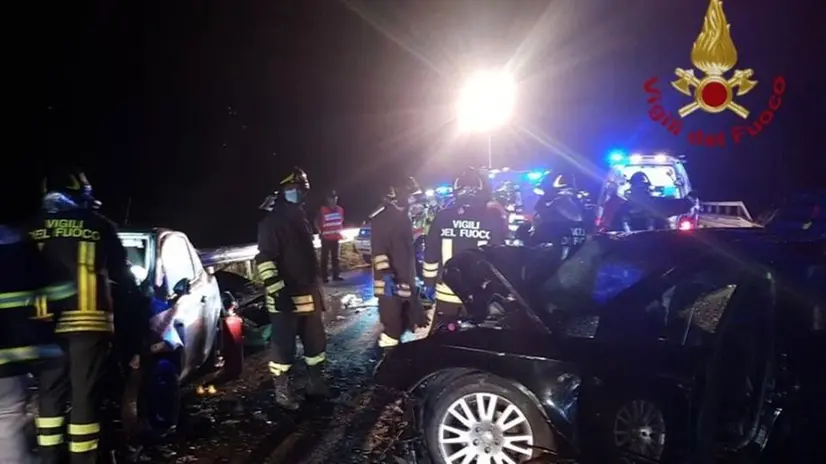 Frontale sulla Ss42 a Esine morte due ragazze