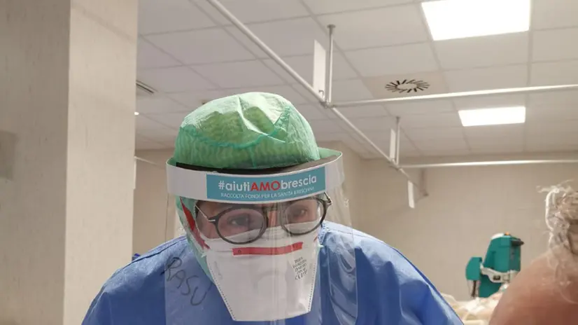 AiutiAMObrescia, dalle visiere alle tute per i sanitari