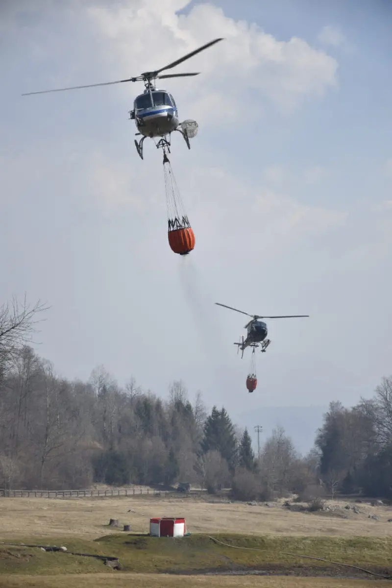 Gli interventi per spegnere gli incendi in Valsabbia