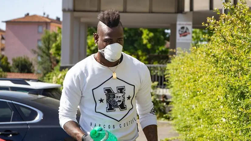 Mario Balotelli non ha ancora ripreso ad allenarsi sul campo - Foto New Reporter Nicoli  © www.giornaledibrescia.it