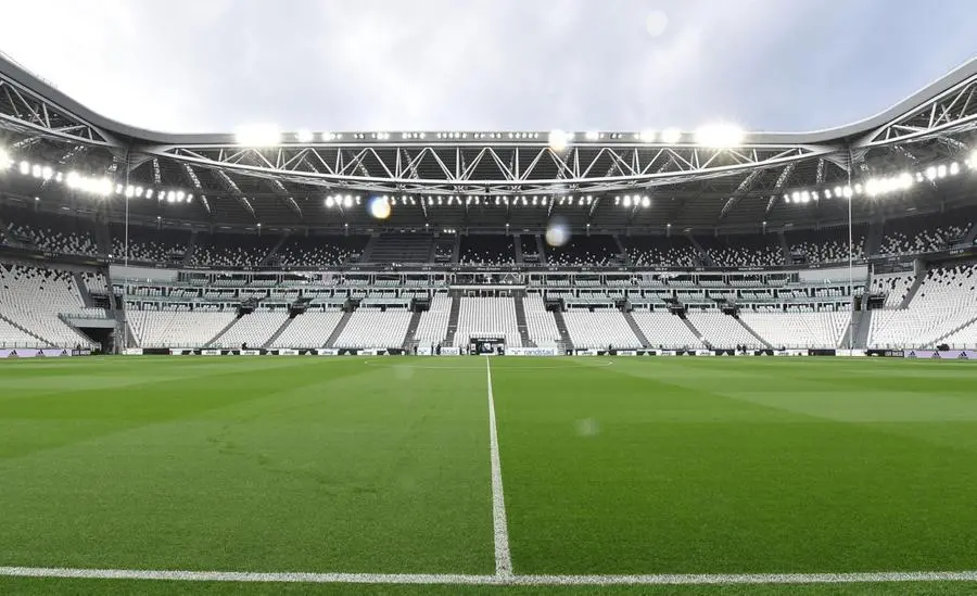 Milan-Juve, il calcio è ripartito