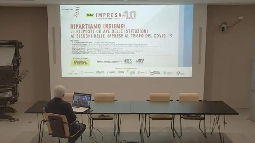 L'incontro da remoto è stato coordinato dalla Sala Libretti del GdB - © www.giornaledibrescia.it