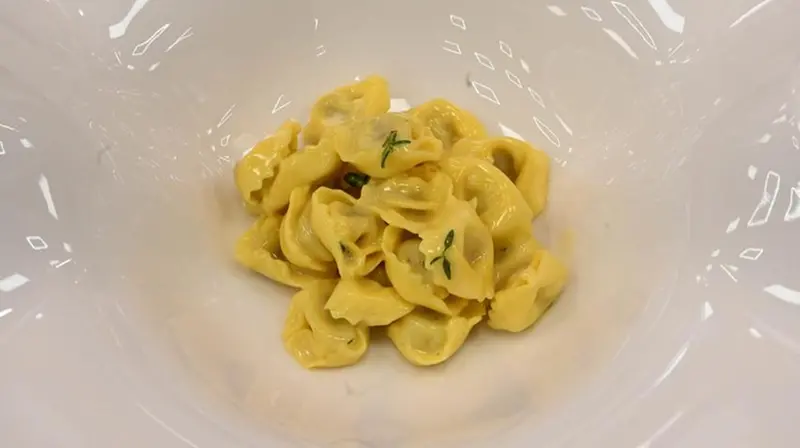 I tortellini Avesani preparati da chef Beppe Maffioli nella passata edizione - Foto New Reporter Favretto © www.giornaledibrescia.it