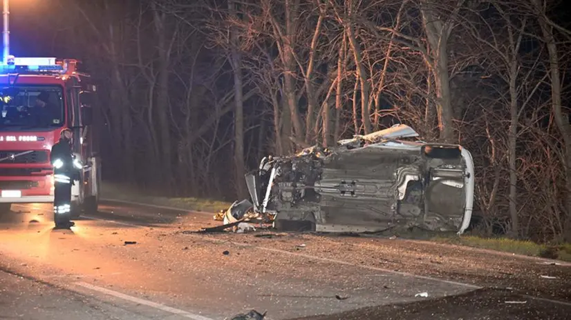 Dello, schianto fatale sulla strada di casa: muore 53enne