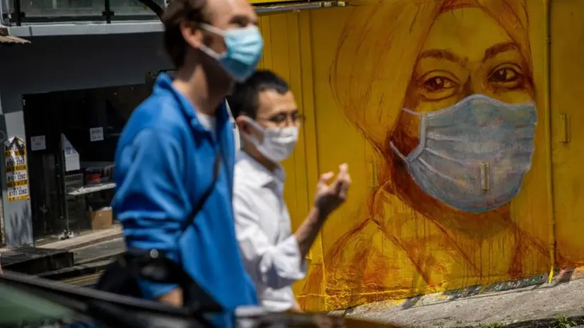 Cittadini a piedi per Hong Kong