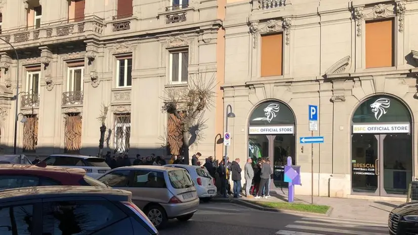 In coda per i biglietti per Brescia-Milan