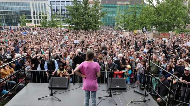 Greta Thunberg durante una manifestazione per il clima a Berlino - Foto Ansa/Epa Felipe Trueba © www.giornaledibrescia.it