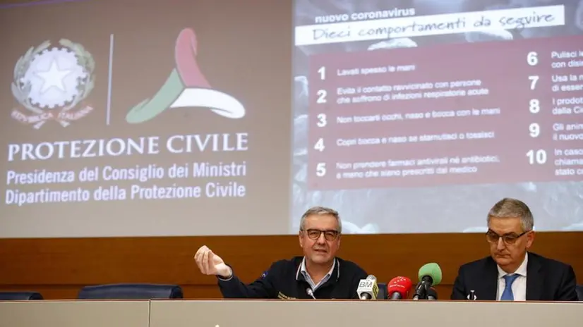 Il capo della Protezione civile Borrelli - Il capo della Protezione civile Borrelli