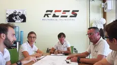 Il team della  RCES di Flero fa il punto su un progetto - © www.giornaledibrescia.it