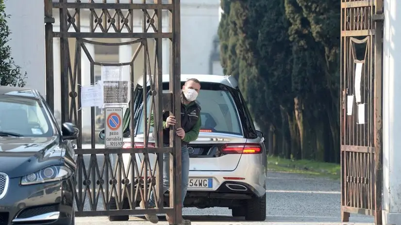 L'ingresso del Vantiniano durante l'emergenza coronavirus - © www.giornaledibrescia.it