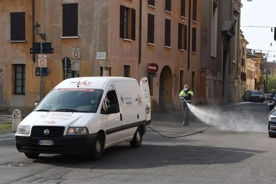 Brescia, interventi lavaggio straordinario delle strade