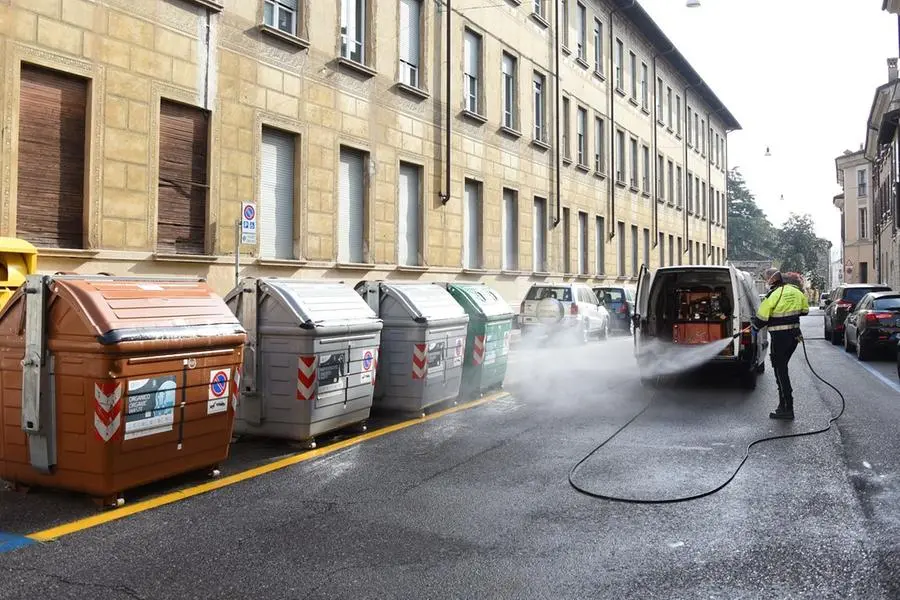Brescia, interventi lavaggio straordinario delle strade