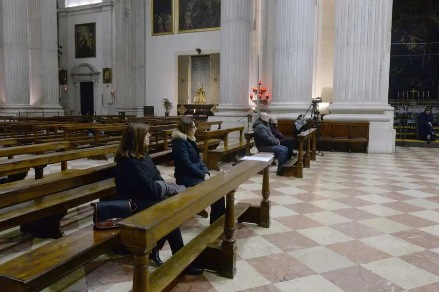 Messa delle Ceneri: Duomo vuoto e rito in diretta tv