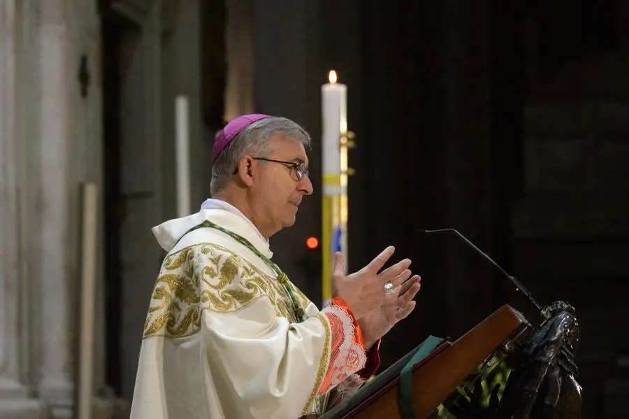 La celebrazione della Veglia pasquale in Duomo
