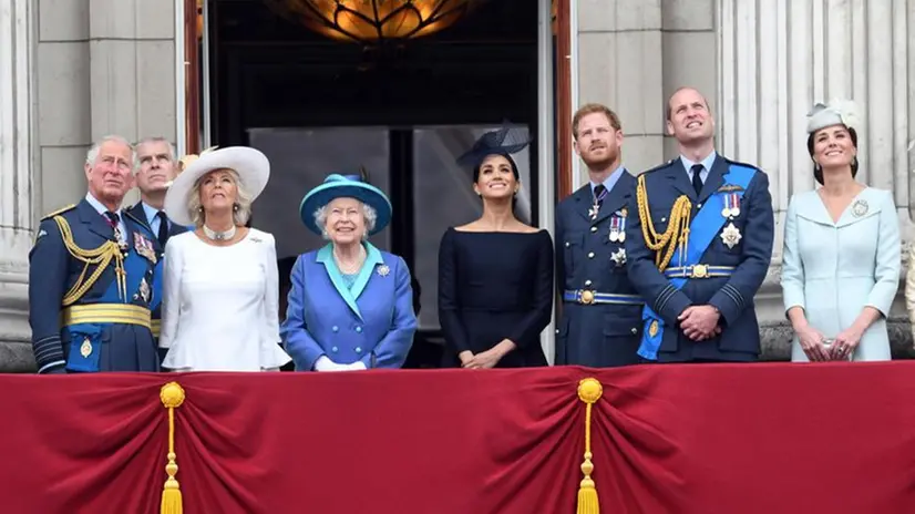 La Regina, Meghan e Harry - Foto Epa © www.giornaledibrescia.it