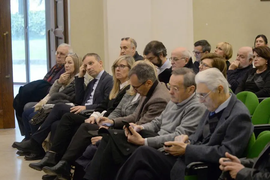 Centro pastorale Paolo VI, incontro tra il vescovo e i giornalisti