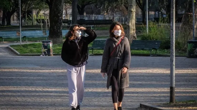 Non si spegne la polemica sulle mascherine - Foto Ansa