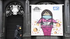 Londra, un artwork a supporto del Nhs