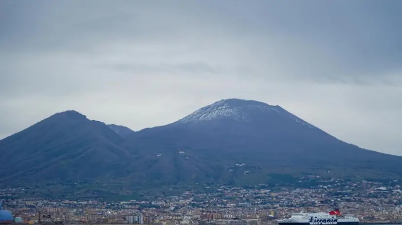 Il Vesuvio leggermente imbiancato