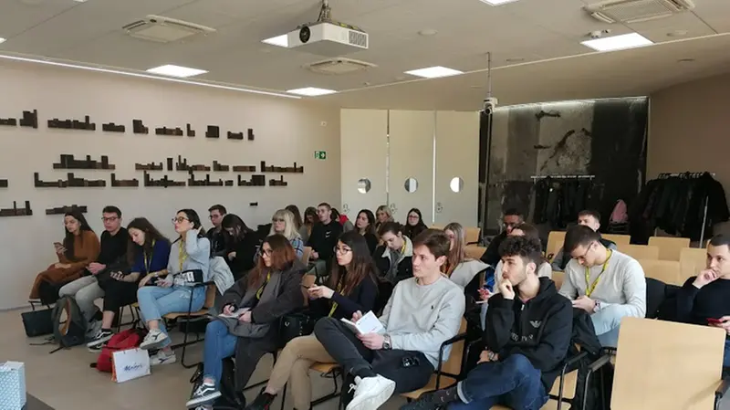 I ragazzi del primo anno di Marketing in visita al GdB a febbraio -  © www.giornaledibrescia.it