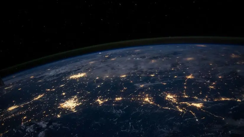 Il mondo e l'inquinamento luminoso - © www.giornaledibrescia.it