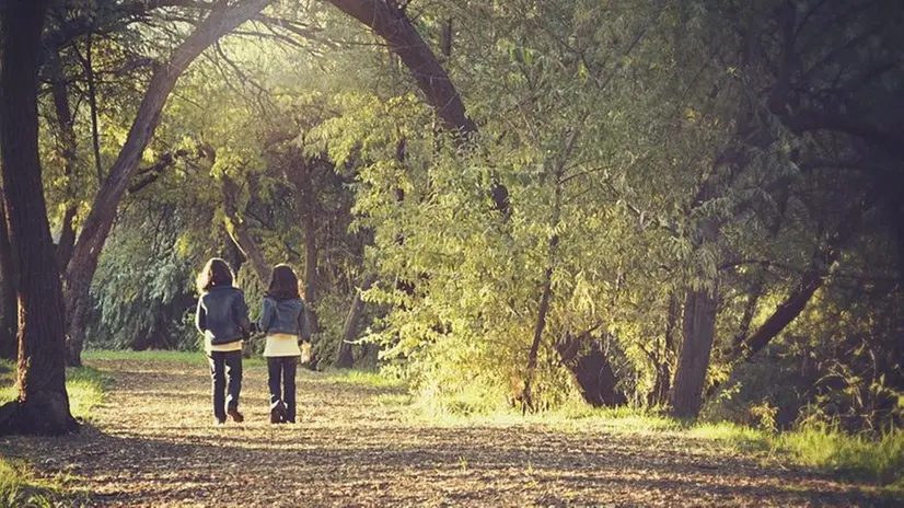 Bambine a passeggio -  © www.giornaledibrescia.it