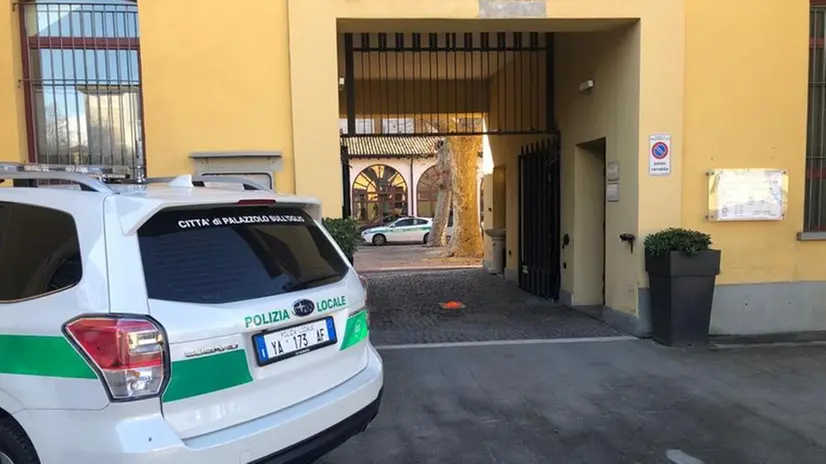 L'esterno della sede della Polizia Locale di Palazzolo - © www.giornaledibrescia.it