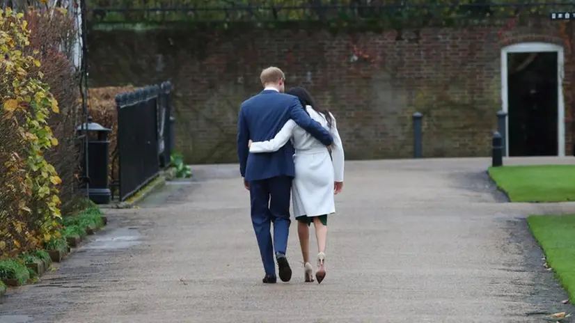 Harry e Meghan a Kensington Palace - Foto Ansa/Epa Neil Hall © www.giornaledibrescia.it