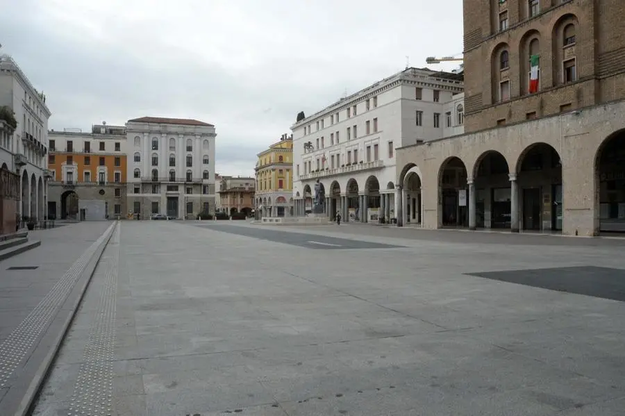 Parchi chiusi, controlli in città