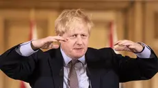 Boris Johnson durante la conferenza stampa in cui annuncia nuove misure di sicurezza