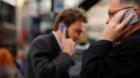La sentenza della Corte d'Appello di Torino stabilisce un nesso tra uso dello smartphone e tumori - Foto Ansa © www.giornaledibrescia.it