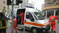 Ambulanza (simbolica) - © www.giornaledibrescia.it