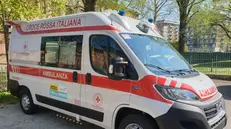 Una delle due ambulanze donate alla Croce Rossa grazie ad AiutiAMOBrescia - © www.giornaledibrescia.it
