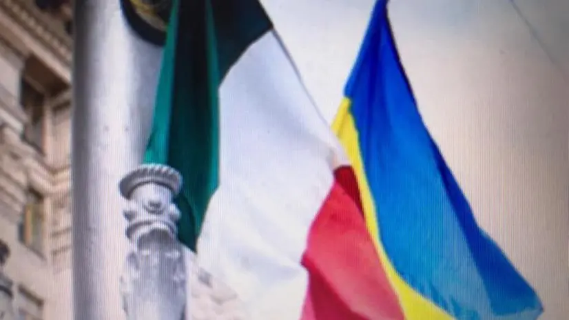 Le bandiere di Ucraina e Italia a Kiev