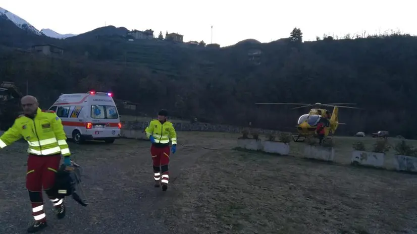 I soccorritori in via degli Artigiani - Foto © www.giornaledibrescia.it