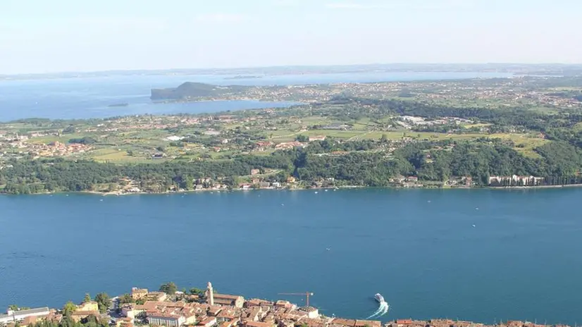 Suggestioni. Salò vista dalla Corna