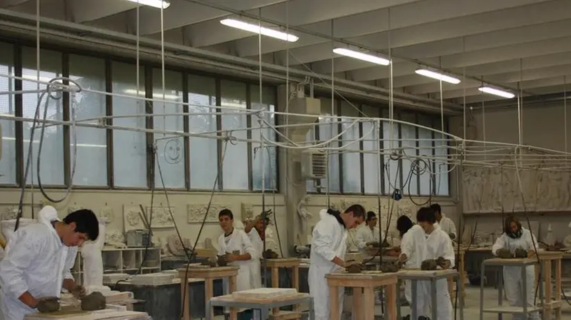 Studenti al lavoro alla scuola Vantini di Rezzato - © www.giornaledibrescia.it