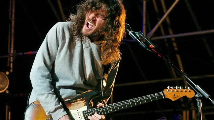 John Frusciante - Foto ANSA/ALFREDO ALDAI © www.giornaledibrescia.it