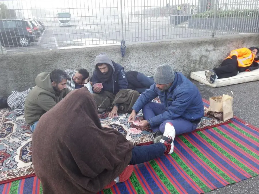 Desenzano, torna il presidio al Penny Market