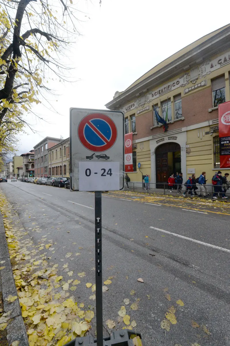 Nuovi parcheggi in via Monte Suello Qualcosa non va