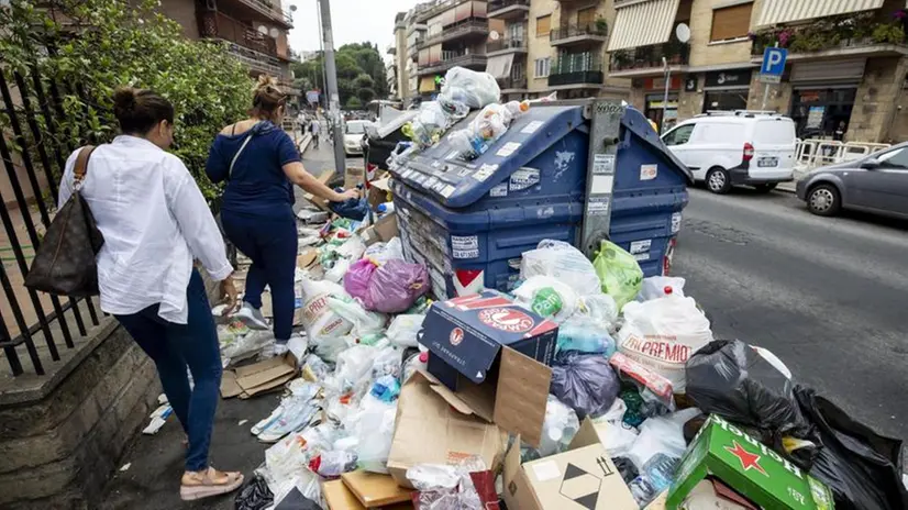 Caos rifiuti a Roma