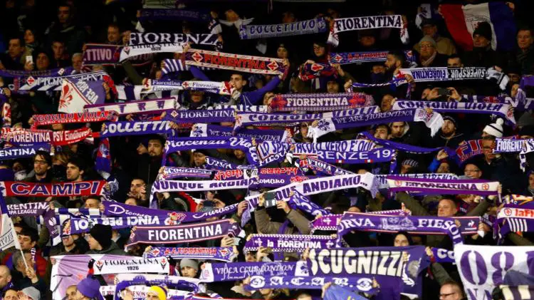 Gli ultras bresciani hanno rubato una sciarpa