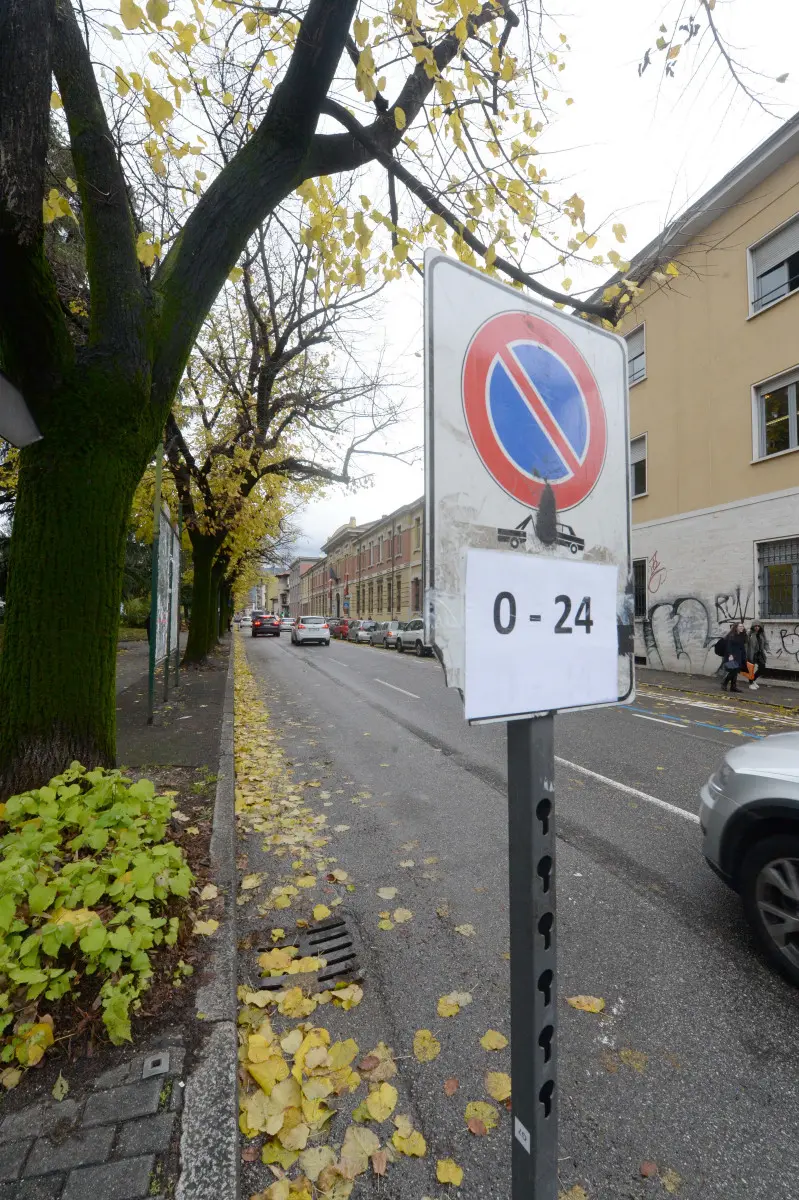 Nuovi parcheggi in via Monte Suello Qualcosa non va
