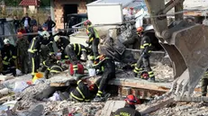 Terremoto in Albania, si scava senza sosta tra le macerie