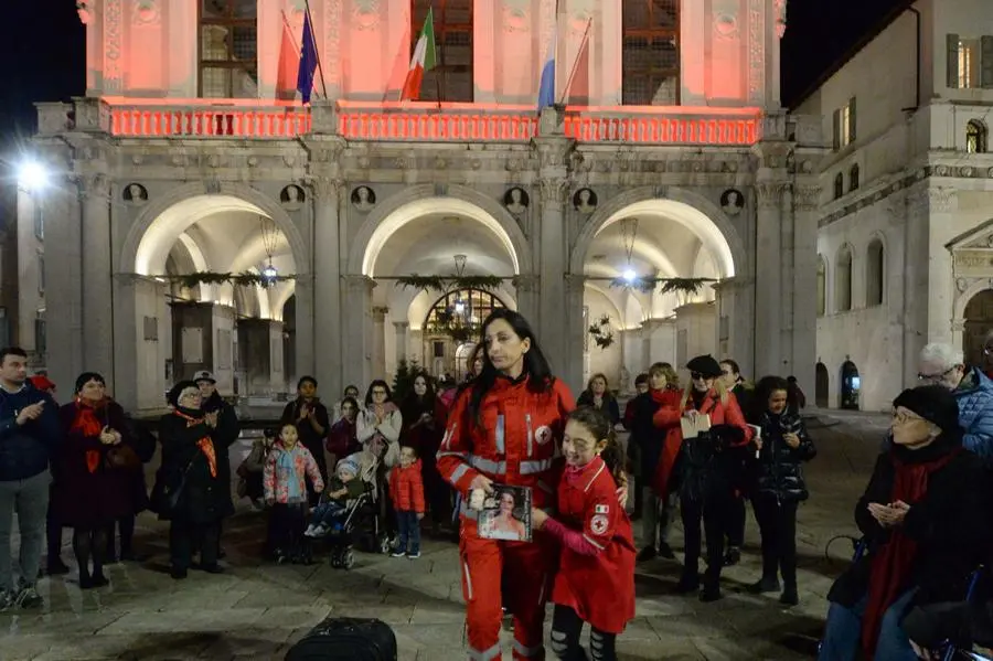 Violenza sulle donne: flash mob in piazza Loggia