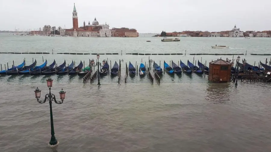 Venezia sott'acqua, in mattinata nuova piena